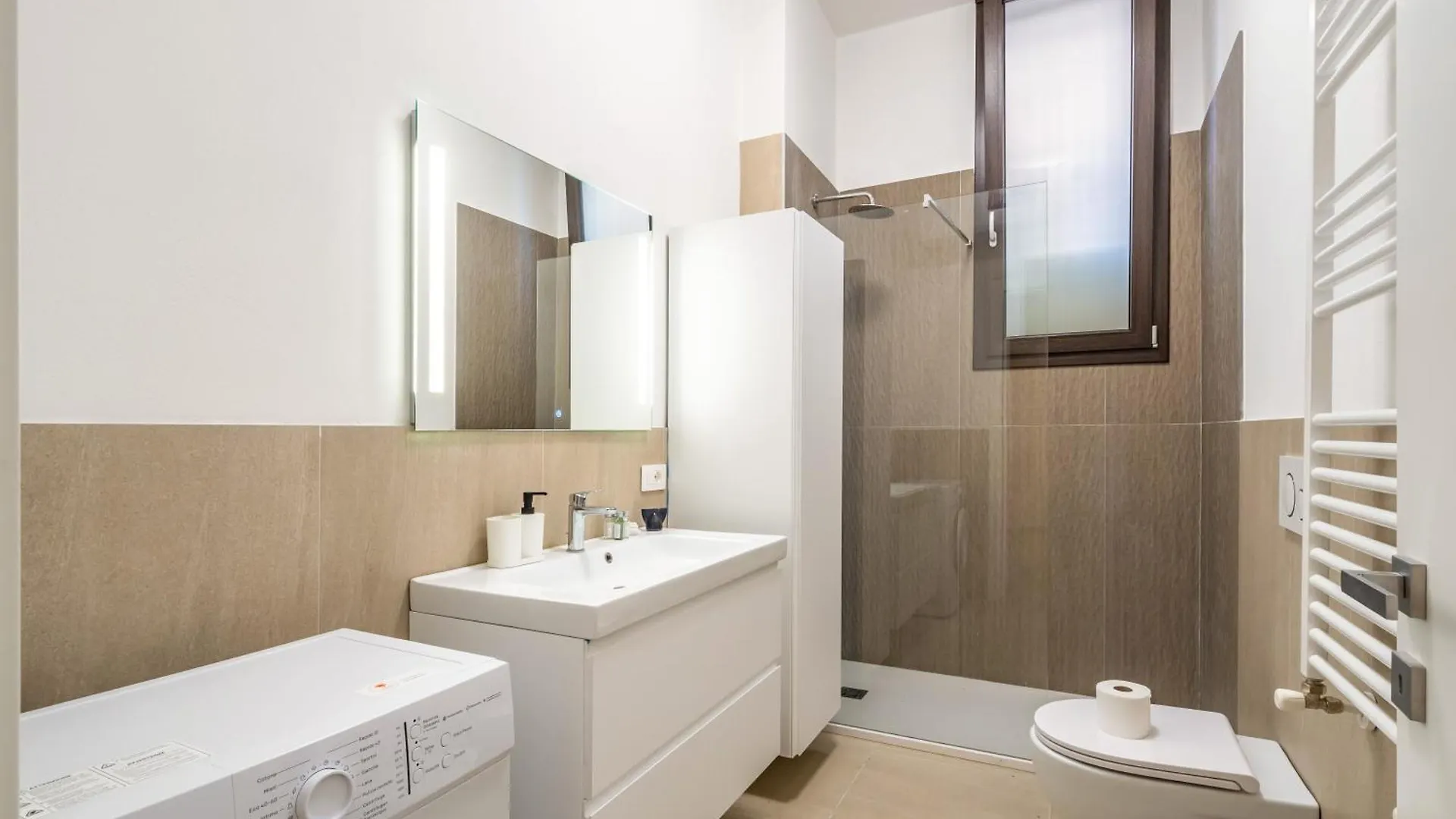 Milano-Washington Modern Apartment  מילאנו